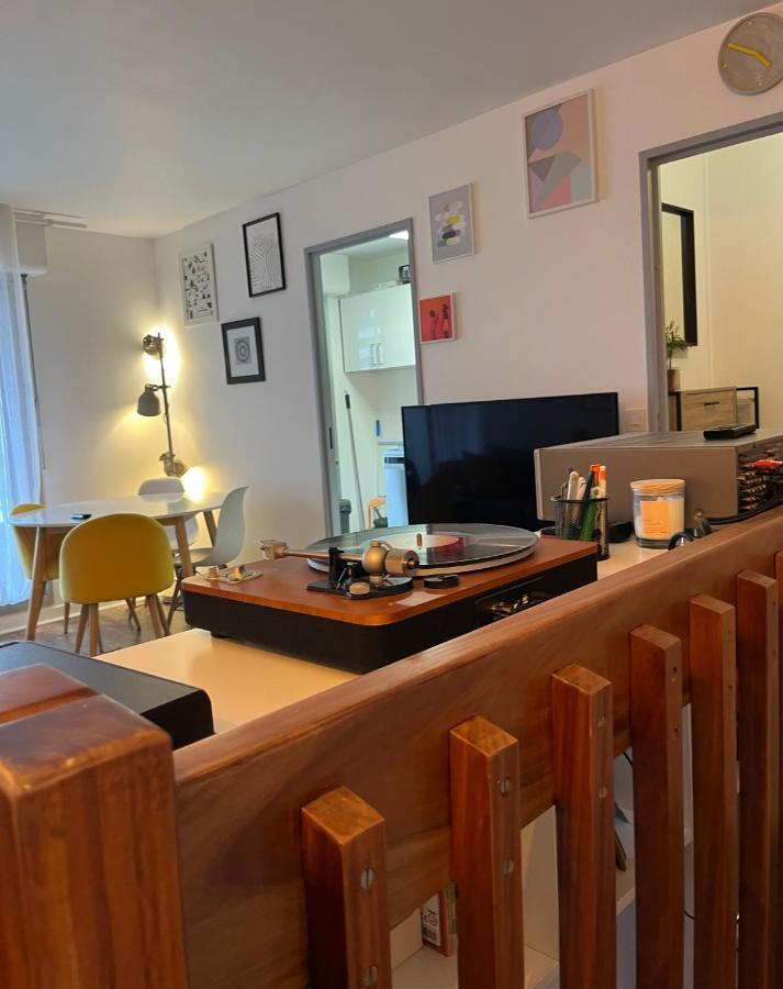 Cosy Duplex Avec Parking A Paris 19 By Immo Kit Bnb Exterior foto